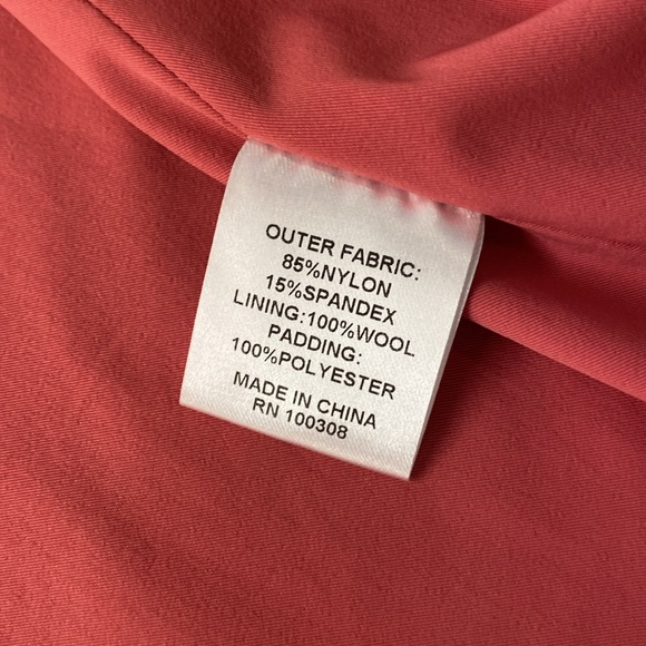 Peter Millar Crown Crafted full zip performance golf vest size large. NWT - Picture 4 of 8